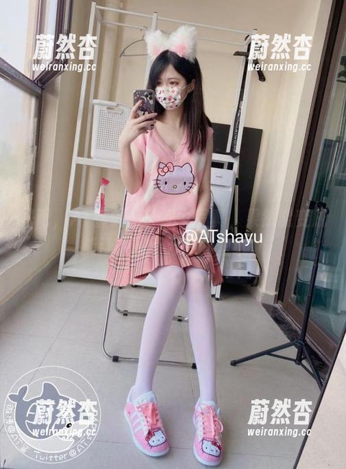 好吧，AT鲨的反差巫女写真，果然能变成能让人挪不开眼的壁纸。