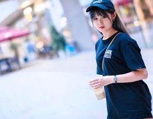 反正，我觉得Akisoso秋楚楚的最新旅拍资源，值得一瞧呀。