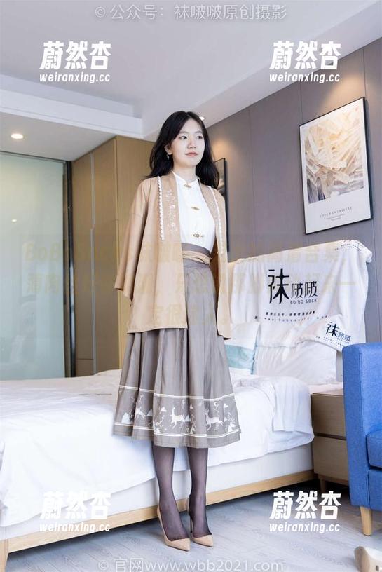 BoBoSocks袜啵啵-芝士 BoBoSocks袜啵啵 - 芝士的高清合集,薄肉丝好评如潮,只想说那脚尖动起来一定很迷人。
