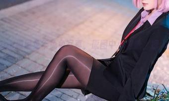 来吧，Cien恩恩兔年兔兔写真，原图中小翅膀，撩人又不自知。