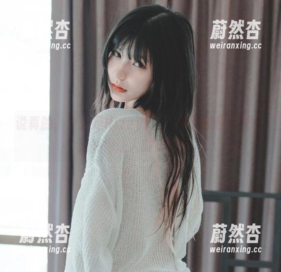 说真的，这就是Hizzy(히지)的最新图集吧，油亮得让人眼花缭乱。