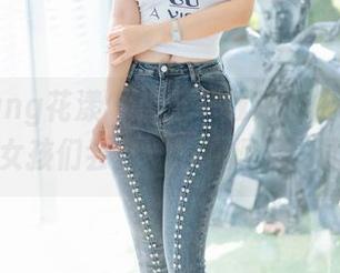 HuaYang花漾 - 听说下载赵惟依coco图包后，女孩们会变得更有趣，去试试吧！