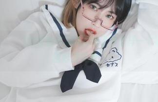 Uhye(이유혜)的粉色作品竟然给了我这样一个福利？原图好想转发！