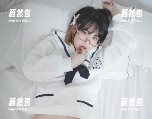 Uhye(이유혜)的粉色作品竟然给了我这样一个福利？原图好想转发！