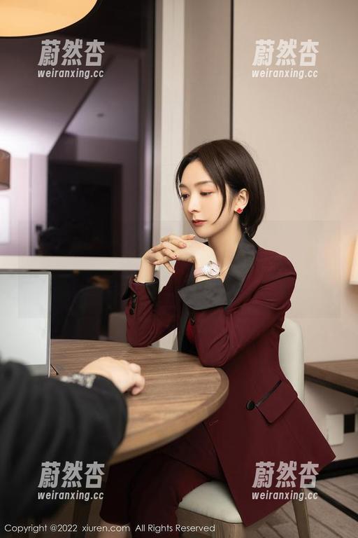 Xiuren秀人网-奈沐子 Xiuren秀人网 - 营造皮衣私拍,奈沐子突然觉得自己特别像个潮流风向标,图包大开吧!