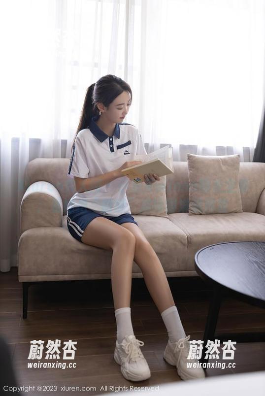 Xiuren秀人网-小泡芙winna Xiuren秀人网 - 小泡芙winna睡衣全集:看她把“慵懒”演绎得淋漓尽致