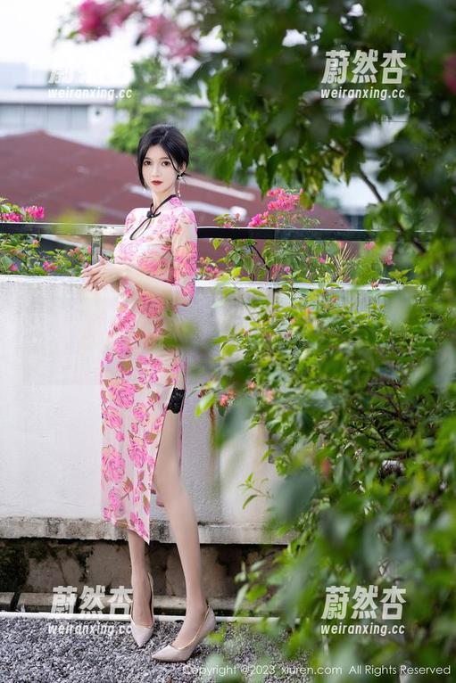 Xiuren秀人网 - 资源在线，文芮jeninfer的校服居然能让人脑子里闪现无数片段