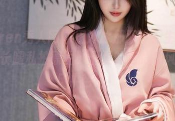Xiuren秀人网 - 田冰冰那双“天生丽质”的长腿私拍原图，十足的走路生风，如风中芭比！