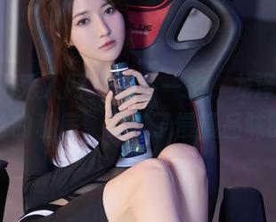 Xiuren秀人网 - 随手一拍,龙泽美曦和她灰丝的私房,竟成了慢慢品味的画。