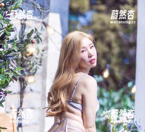 眼镜Yebin(전예빈)的最新资源，骚动不安的心，不想说太多。