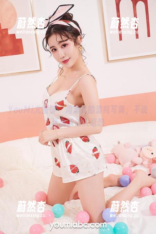YouMi尤蜜荟-周波儿 YouMi尤蜜荟 - 周波儿的清纯写真,不说话也能让人遐想