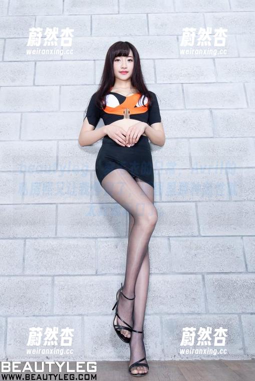 beautyleg-Avril beautyleg - 穿毛衣的日常,Avril的私房照又让我停留了,原图里那种随性就太对我胃口了。