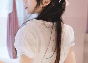 usejan蓝蓝的丝袜全集来袭，美图下载无压力，乐趣翻倍！