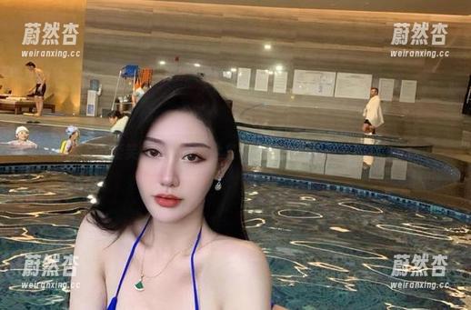 微密圈 - 不爱笑的赛琳女孩全集——她的画面总是有种熟悉感。