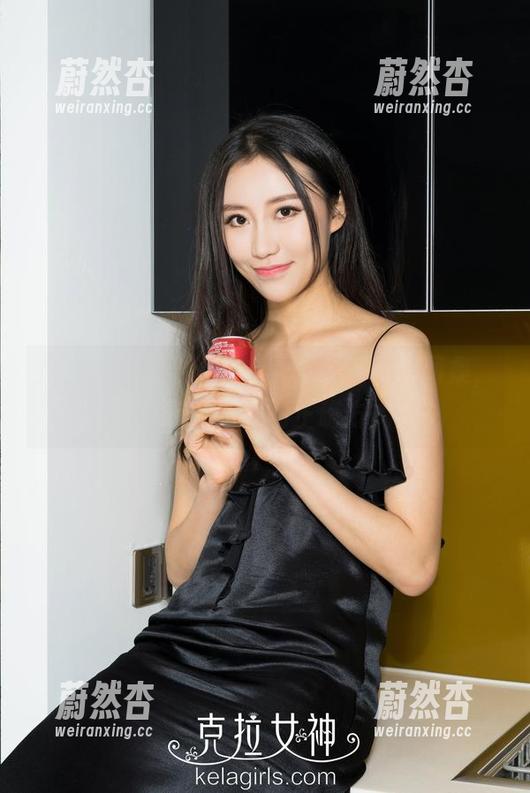 克拉女神-姜璐 克拉女神 - 姜璐在办公室:原图和图集,告别无聊一天的正确方式!