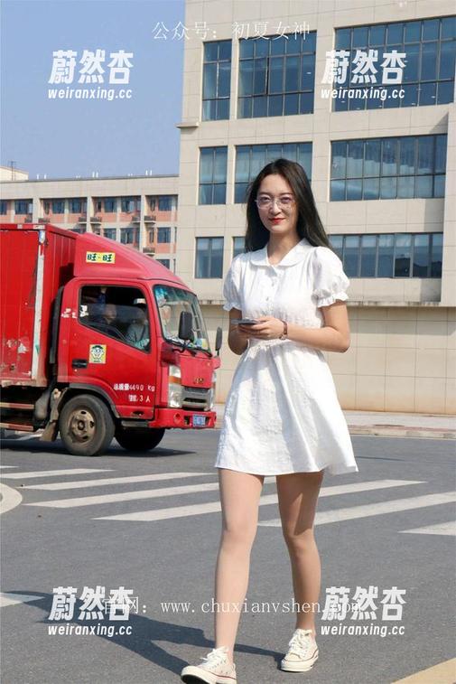 初夏女神-双双 初夏女神 - 双双,带我领略旗袍少女的原图效果,居然没有圣光