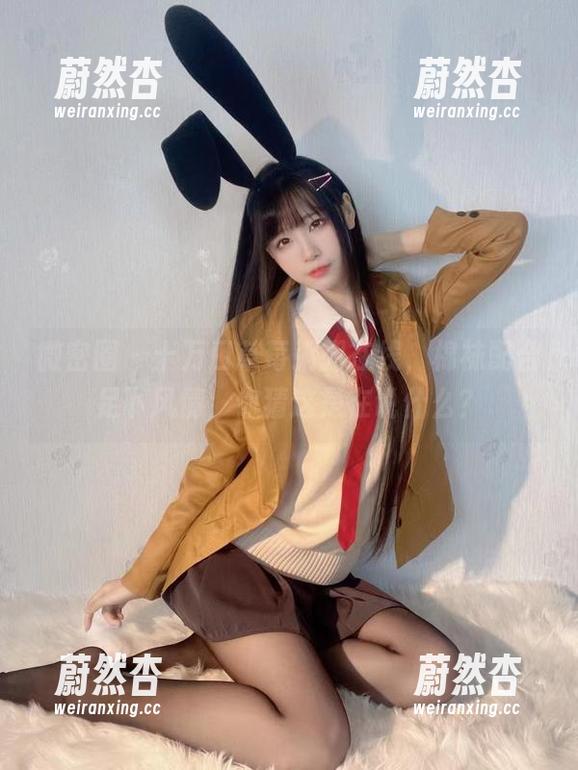 十万口草莓粥粥 微密圈 - 十万口草莓粥粥在线,棉袜配合足下风情,你猜这是在说什么?