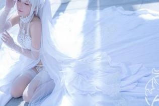 潜入深海的幽灵鲨COS，卜呦分享不被鲨鱼追逐的秘诀！