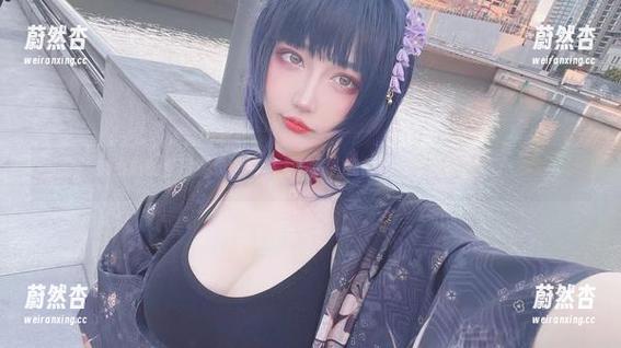 啾小妍 啾小妍的夏日实录:资源太丰富,我的数据线快被扯断了。