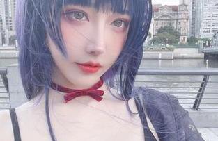 当金发芭比摇摆不定:啾小妍的写真能把你思维拉回现实吗?