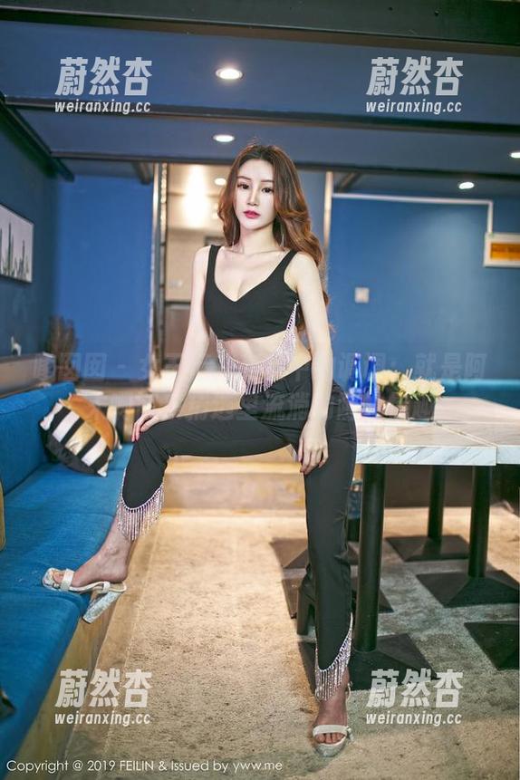 嗲囡囡-就是阿朱啊 嗲囡囡 - 女王范儿高贵中的调调:就是阿朱啊图集精选里流淌的随性情趣
