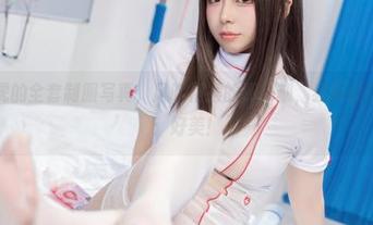 嗷呜虎虎的全套制服写真,风吹裙摆的那一刻,我真的想说一声:好美!