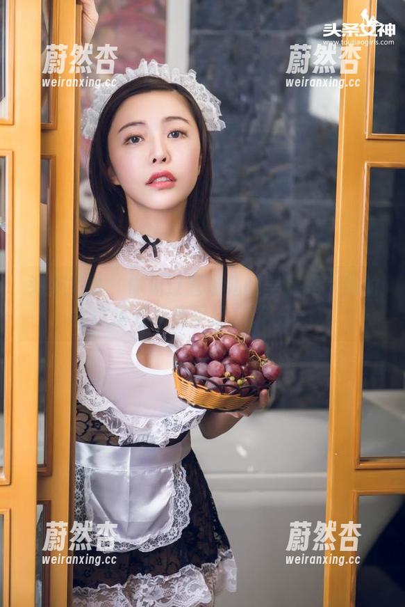 头条女神-唐嫣儿 头条女神 - 你见过唐嫣儿的美腿吗?她的作品分享值得打10个分!