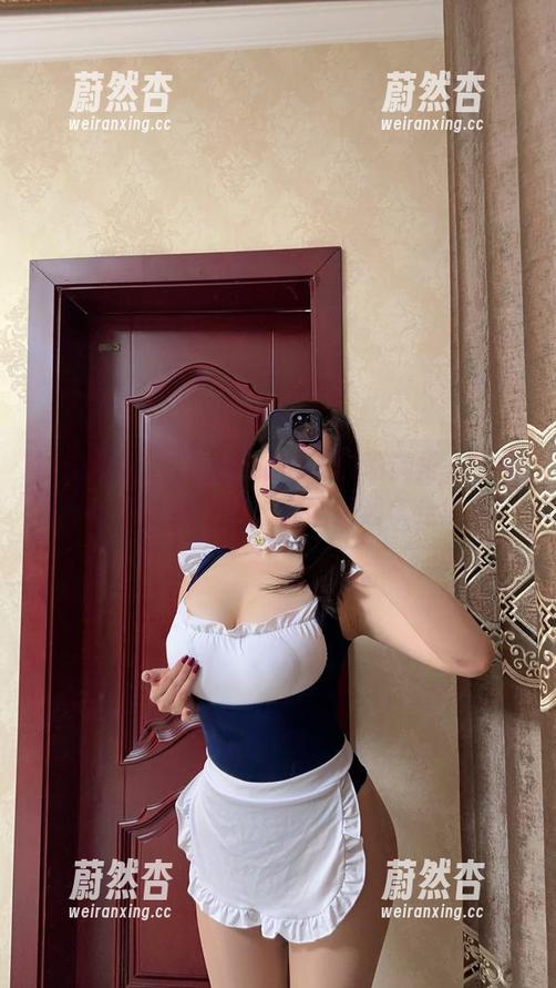微密圈 - 在奶宝妹纸的美丽瑜伽里，免费变身瑜伽女神，美图通通拿走！