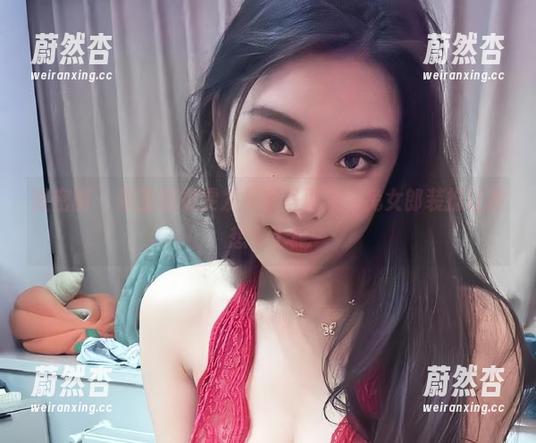 奶雯 微密圈 - 家里的奶雯发布新写真集,兔女郎装扮让我想多了!