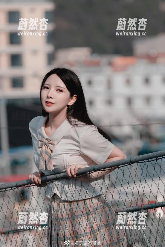 妍子坚不可摧 精选!妍子坚不可摧在白衬衫里的哲学思考,绝对让你忍俊不禁!