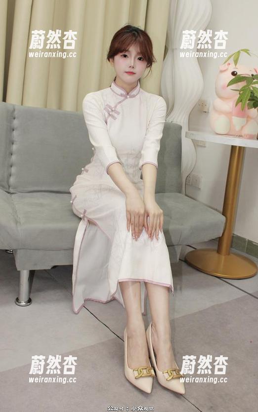 小众视觉-小苹果 小众视觉 - 当小苹果放下伪装,姐姐似乎无意间展露真实。