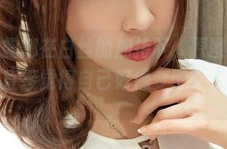小女巫露娜在白丝的加持下，原图出来了！看完直接觉得自己好像变了个人，哈哈。