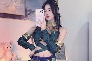 你以为是灰丝？不！是小小奶瓶儿的全套写真新招！