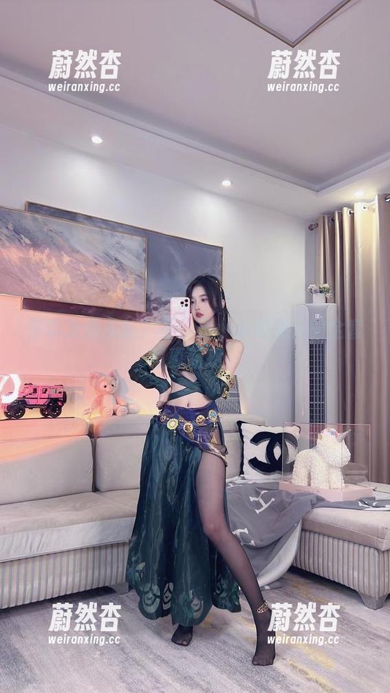 小小奶瓶儿 你以为是灰丝?不!是小小奶瓶儿的全套写真新招!