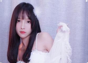珍珠人鱼不需要王子,小小奶瓶儿的私拍图包现在就可以拥有