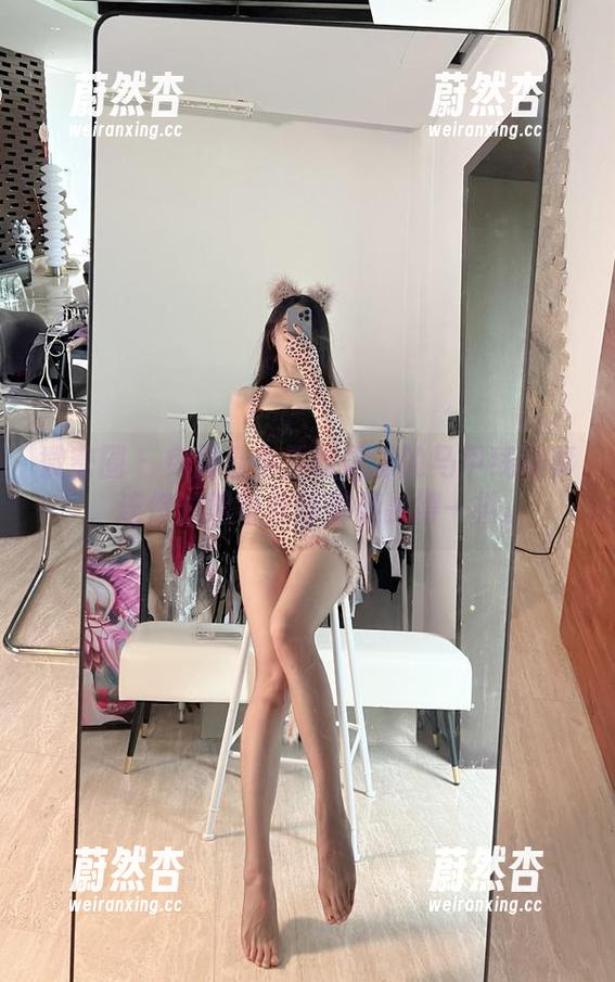 小玉吃果冻 微密圈 - 免费看小玉吃果冻的马甲线写真,连你的健身教练都羡慕得一批。