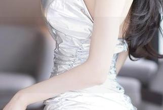 尤蜜荟 - “心上可Flora”办公室图包精选:你还在加班吗?不如偷偷来看这些吧!