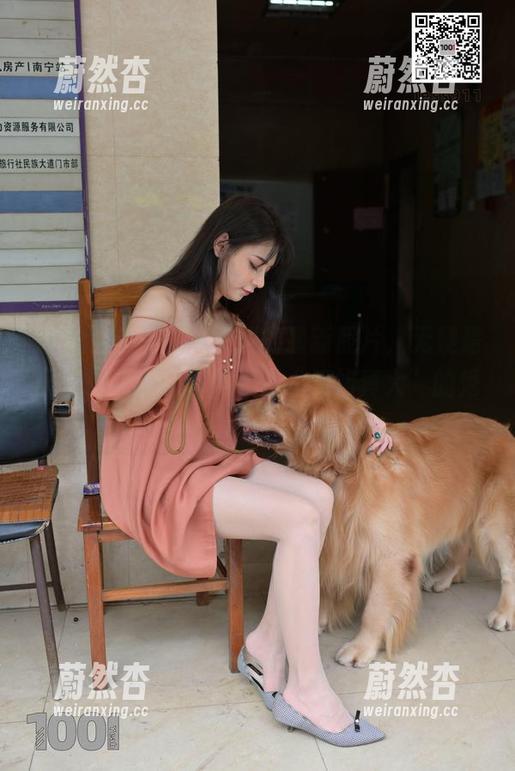 异思趣向-小小 异思趣向 - 小小姐姐的最新照片,无疑是证明:去哪儿都是她的“姐姐真大”的秀场!