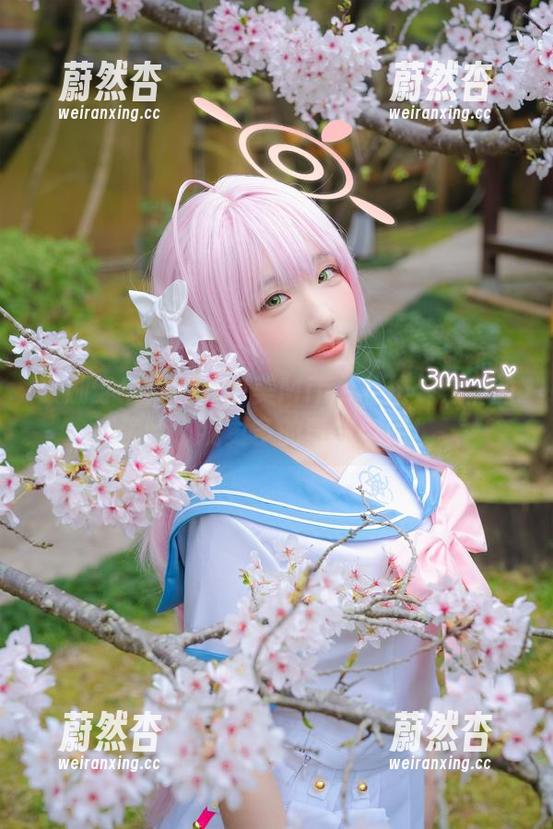 弥美Mime 鼓励穿牛仔裤的弥美Mime私拍:它们的确给了我更多的弯曲空间!