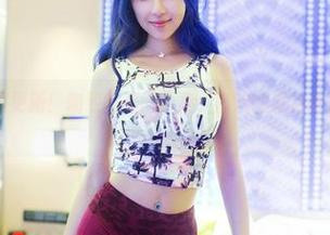 推女郎 - 红裙更新！吻熙的美图合集，喜欢的颜色都是浪漫的种子。