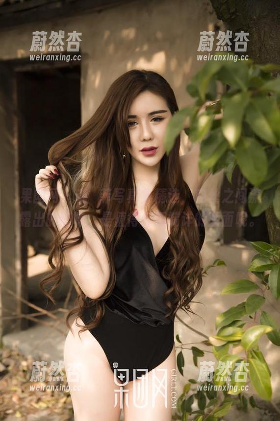 果团网-龚玥菲 果团网 - 龚玥菲写真集精选,肉丝之间流露出的韵味,是值得仔细端详的画面呢。