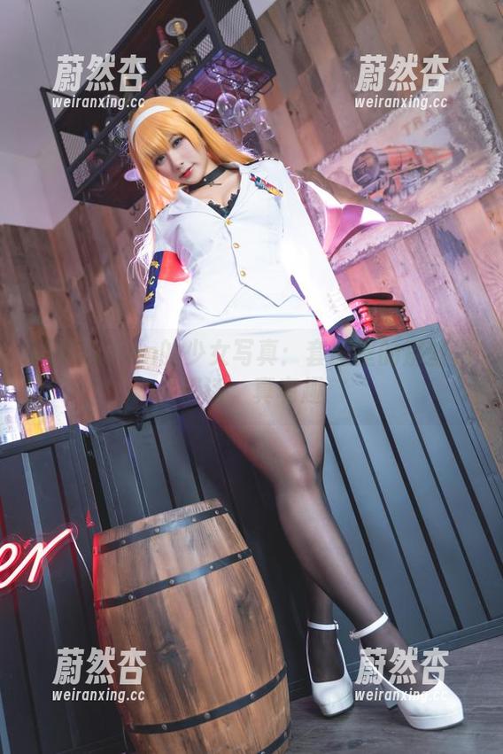 柘烟Zuken 柘烟Zuken的少女写真:套图里的那些悄悄话,真有趣