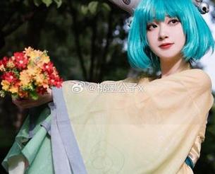 带着小铃铛的桃墨公子,开启了cos照片的神奇之旅!