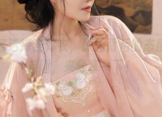 桃暖酱选择连体衣,原图背后的态度也很有趣,来分享一下!
