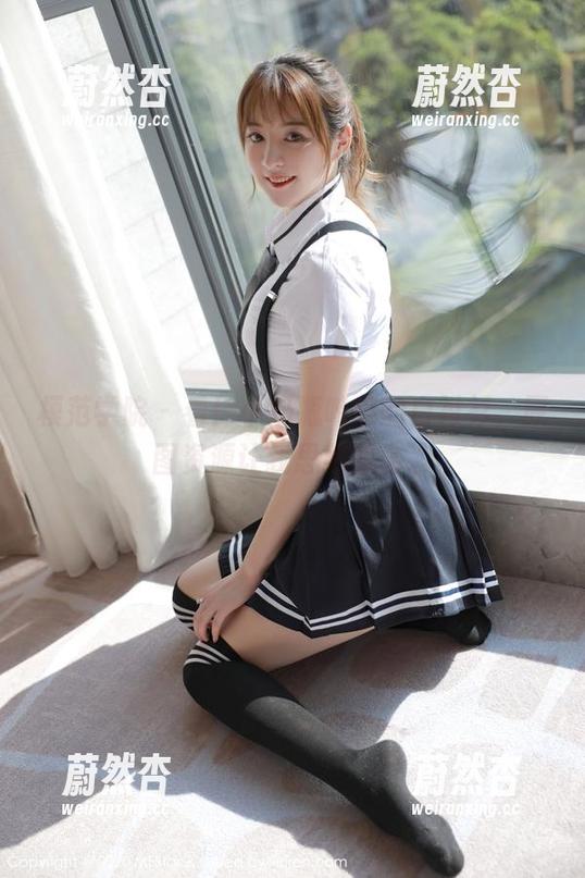 模范学院-小奶瓶呜呜 模范学院 - 看!小奶瓶呜呜的白衬衫,原图资源让我思绪飘飞。