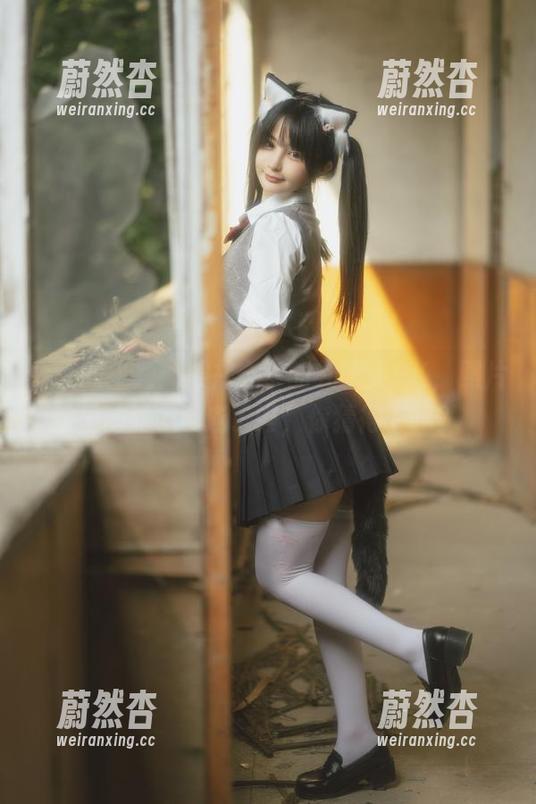 今天的主题：樱井宁宁的礼服大PK，照片里的她cos成了谁，你猜得中吗？