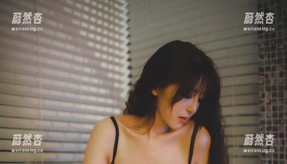 樱晚gigi 分享樱晚gigi的户外Cos,背景那么美,她却在抢镜,是谁说过“人比花俏”的?