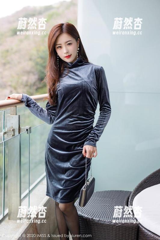 爱蜜社-李李七七喜喜 爱蜜社 - 运动的真谛:李李七七喜喜在图集中诠释了“躺等”也算运动吧!