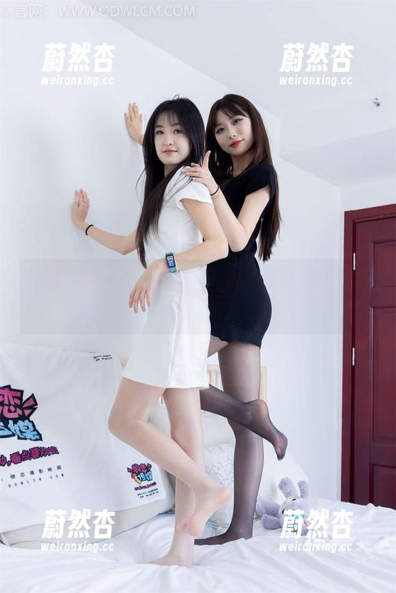 物恋传媒-婷婷 物恋传媒 - 你让我看透明,但我只能看着婷婷...