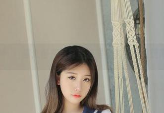 花の贰拾歳:猫九酱在写真里流露出的,不只是青春的甜